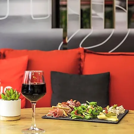 Ibis Saint-nazaire - Trignac Hotel