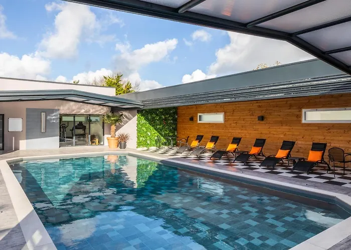 酒店 宜必思圣纳扎尔特里纳克酒店 3*