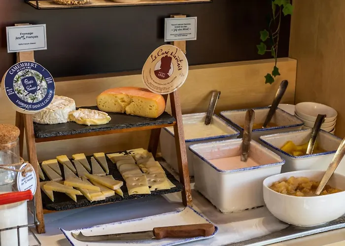 宜必思圣纳扎尔特里纳克酒店